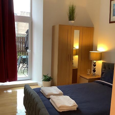 Ground Floor Apartment With Garden Glasgow Eksteriør bilde