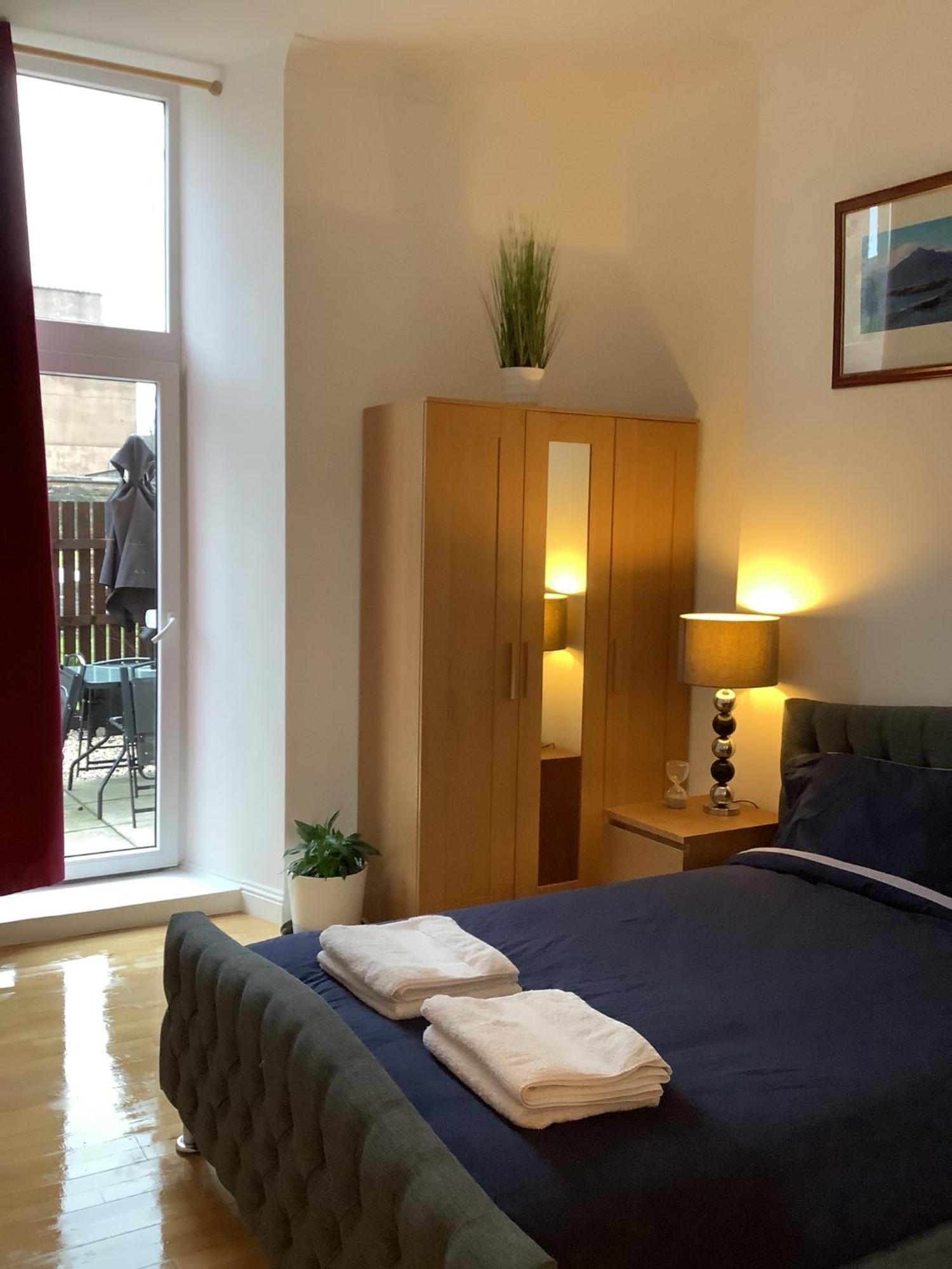 Ground Floor Apartment With Garden Glasgow Eksteriør bilde